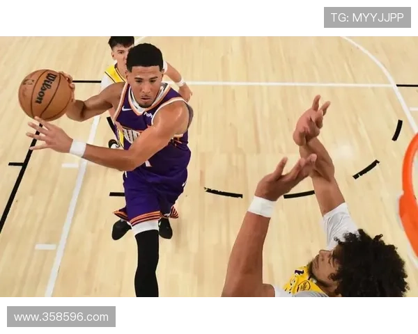 布克爱在印城打球再轰43分新高 布克爱在印城打球再轰43分新高